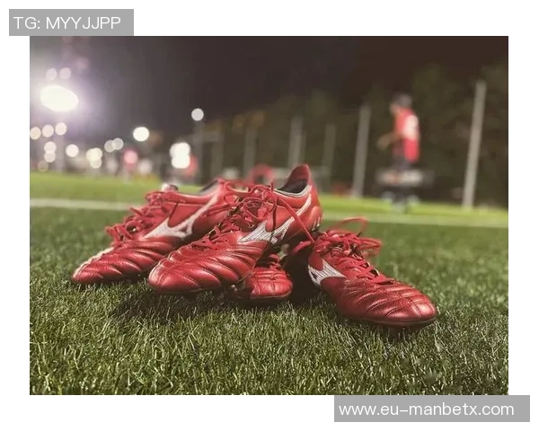 银座足球鞋的魅力与性能探秘，助你在绿茵场上尽显风采与实力